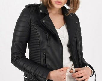 Chaqueta de cuero negro desgastado para mujer estilo motociclista / Estilo motero acolchado de canalé / Abrigo rockero con cremallera asimétrica