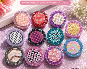 Ambientador Freshie de 2 pulgadas con clip para rejilla de ventilación / Ambientador retro floral para coche / Mini ambientador circular Freshie / Estética Groovy Daisy / Aroma para coche con diseño sorpresa