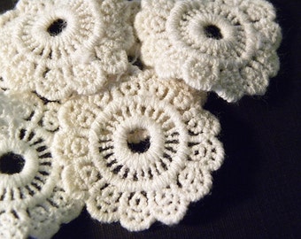 Mini embroidered circles