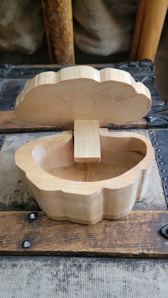 Clam Shell Wood Trinket Box, Handmade Keepsake - image 8