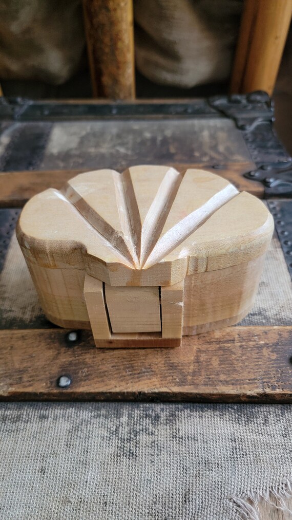 Clam Shell Wood Trinket Box, Handmade Keepsake - image 4