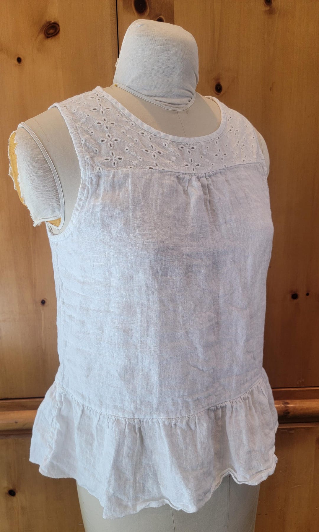White Linen Eyelet Lace Sleeve Top