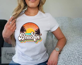 Summer tee- Beachin, ladies graphic tee, sunshine, vaca