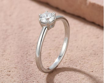 0.5CT Round Cut Moissanite Ring 925 Sterling Silver Minimalist Engagement Wedding Ring for Women