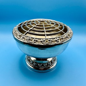 英国 アンティーク　IANTHE フラワー/ローズボウル・ベース/花器 銀メッキ Ianthe Rose Bowl - Etsy
