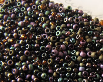 20g size 11 glass seed bead mix - mixed purple green bronze colours - Mill Hill Toho Japan - Purple Woods