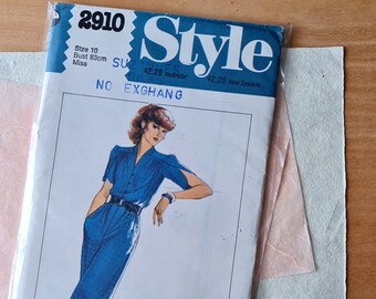 size 6 XXS factory folded sewing pattern - vintage 1980 Misses' gathered yoke dress with split sleeves - Style 2910