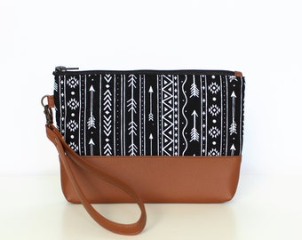 Wristlet purse, Wristlet clutch, Small Bag, Clutch Bag, Bridesmaid Gift, Phone Wristlet