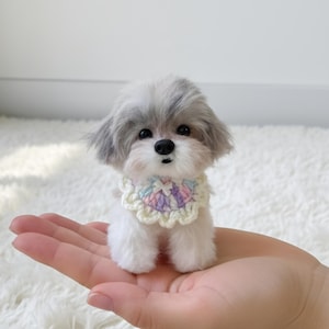 Miniatura de pelúcia Shih Tzu feita à mão pela ESSA | Chaveiro de cachorro | Enfeite para bolsa | Colecionável | Presente ideal para o Natal