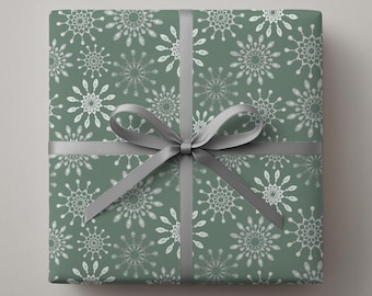Grünes Geschenkpapier mit Schneeflocken - Modernes Winter Geschenkpapier - Skandinavischen Schneeflocken Muster