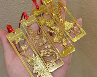 Chinese Cultural Metal Bookmark: Traditional Hollowed Design with Tassel BOOKMARK
