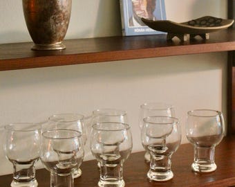 Jarras de cerveza de mediados de siglo de la década de 1960 de Federal Glass - juego de 8