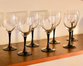 Copas de vino francesas de mediados de siglo de la década de 1970 - juego de 7