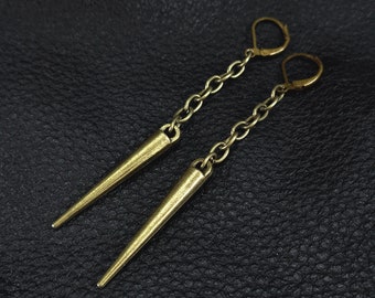 Pendientes colgantes minimalistas con forma de pincho: tono bronce antiguo, estilo rockero moderno.