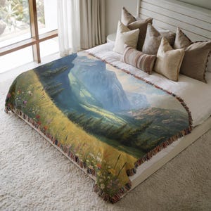 Manta tejida con paisaje de pradera de montaña, tapiz de naturaleza escénica, manta con arte de flores silvestres alpinas, acogedora decoración del hogar estilo cottagecore