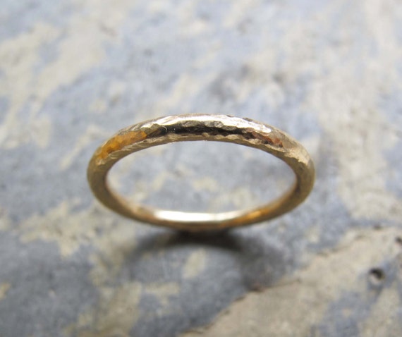 9ct gold band ring