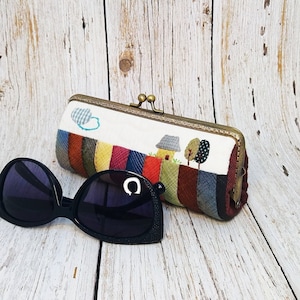 Kiss lock sunglass case Kiss lock eyeglasses case Kiss lock eyeglass case Kiss lock glasses case Eyeglass case with clip Soft eyeglass case