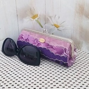 Kiss lock sunglass case Kiss lock eyeglasses case Kiss lock eyeglass case Kiss lock glasses case Eyeglass case with clip Soft eyeglass case