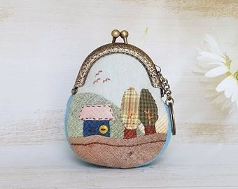 House Coin Purse, Keychain, Wedding Gifts, Birthday Gifts, Coin Purses Clasp, Kiss Lock Coin Purse, Change purse, Coin Purse