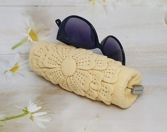 Sunglasses case Retro glasses Case Soft eyeglass Case Kiss lock Handmade glass case Glasses case Pouch purse  Clip Purse