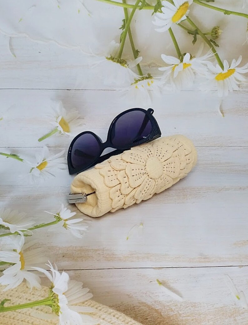 Sunglasses case Retro glasses Case Soft eyeglass Case Kiss lock Handmade glass case Glasses case Pouch purse Clip Purse image 6