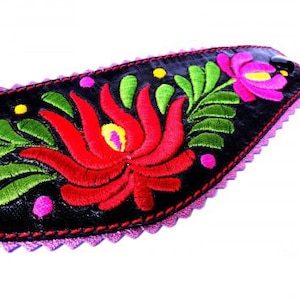 Embroidered bracelet with Hungarian folk motive