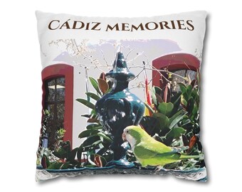 Funda de almohada personalizable Primavera en Cádiz: Loro Verde de Fountain Photography Print