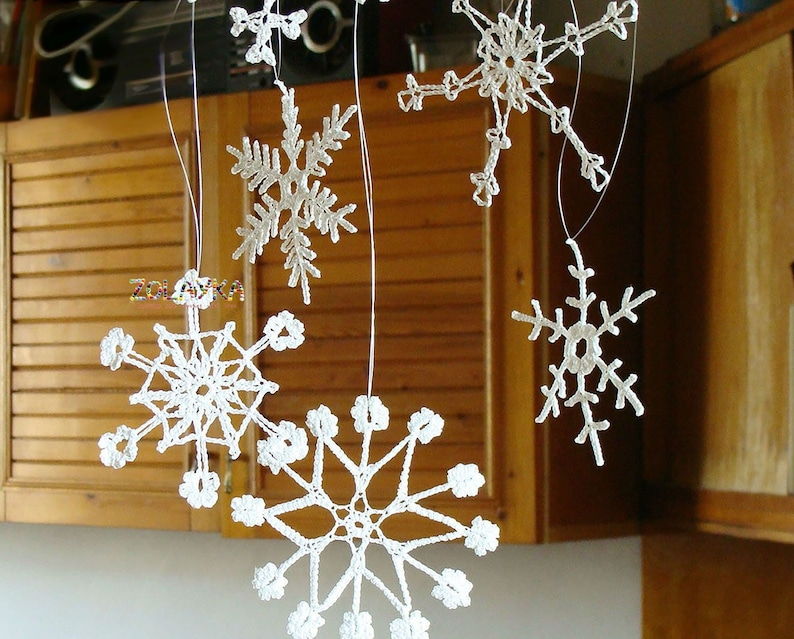 Rustic Christmas Lacy Snowflakes Crochet Winter decoration Vintage Lace Xmas Tree Decor, White Crocheted Snowflakes Pack of 6 image 1