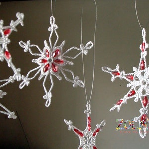 Crochet Snowflakes with Beads, Christmas Tree Decoration, White Xmas Flakes Pack, Xmas tree Embellishment Set imagem 8