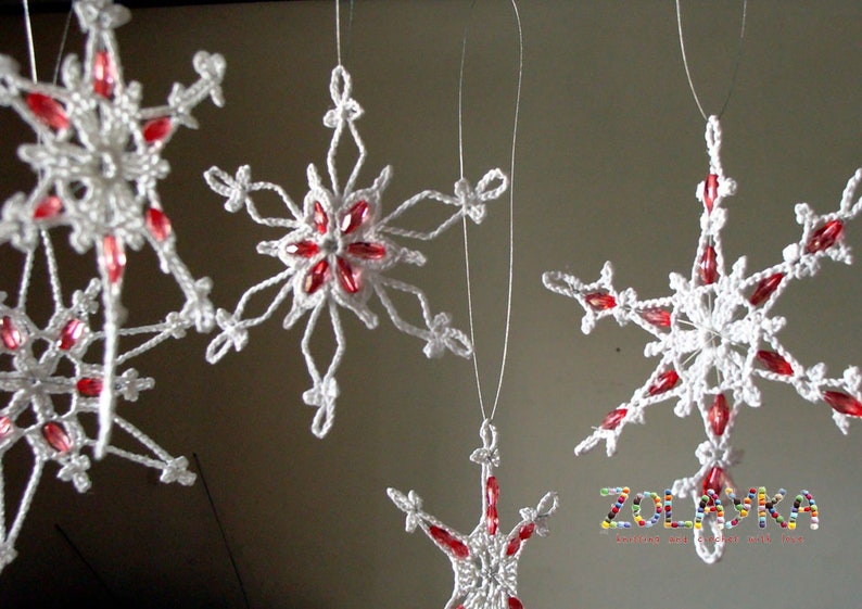 Crochet Snowflakes with Beads, Christmas Tree Decoration, White Xmas Flakes Pack, Xmas tree Embellishment Set imagem 8