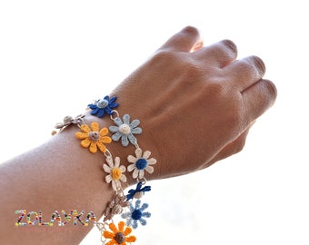 Daisy Flowers Bracelet, Delicate Micro Crochet Jewelry, Handcrafted Gift for Friends, 10 Colors