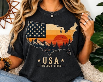 USA Freedom Vibes Shirt, Vintage American Flag Tee, Patriotic Graphic T-Shirt, Retro USA Map Shirt, Unisex Summer Tee