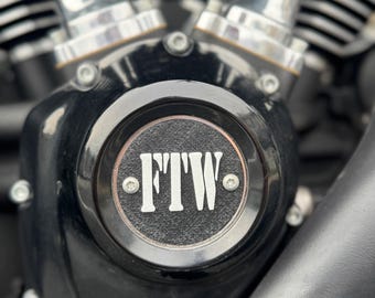Tapa de distribución horizontal de dos tornillos "FTW" de Harley-Davidson para modelos M8 (2017-2023)