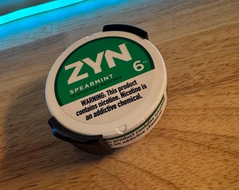 Clip para cinturón con soporte para latas ZYN / Impresión 3D, montaje seguro
