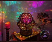 Hamsa Dodecahedron Lamp – Labradorite Crystal Wooden Light | Sacred Geometry Meditation Lamp
