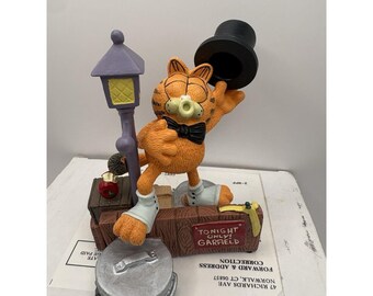Vintage Danbury Mint Garfield Midnight Serenade Figurine By Jim Davis  4 1/2"