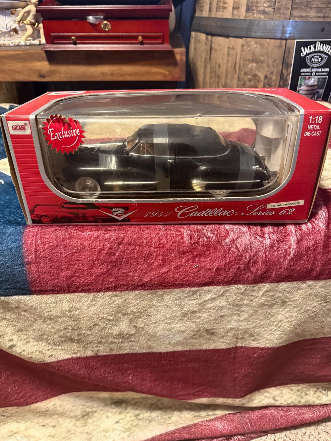 1947y CADILLAC ダイキャスト アンソン1/18 Anson Classic Vintage 1947 Cadillac Series 62. 1/18 Scale Die Cast