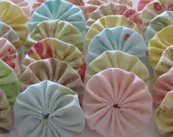 Pastel fabric yoyos 30 shabby chic 2 inch round 15 different fabrics ready to ship pink roses