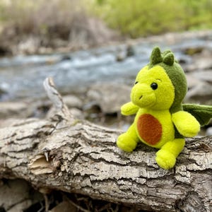 Avocado Dragon Fantasy knuffel