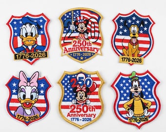 ディズニー ミッキー＆フレンズ 愛国パッチ - 1776-2026 アメリカ建国250周年記念刺繍パッチ
