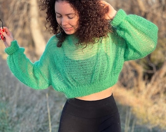 Hand-Knitted Mohair Silk Cropped Sweater – Light, Airy & Elegant (XS–M)