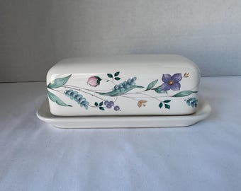 Vintage Pfaltzgraff Stoneware April Pattern 2-piece Butter Dish, Floral, Cottagecore. A9