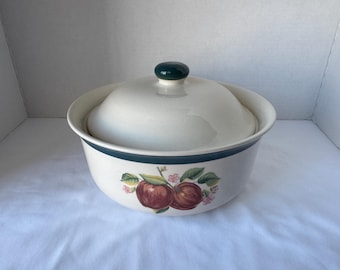 2 Qt Round Covered Casserole. B5