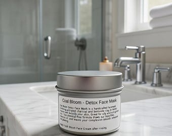 Maschera viso detox al carbone attivo e argilla bentonitica: miscela di polveri naturali