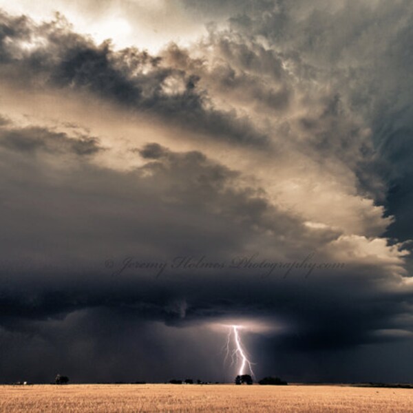 Tirage d'art d'un orage supercellulaire avec éclair