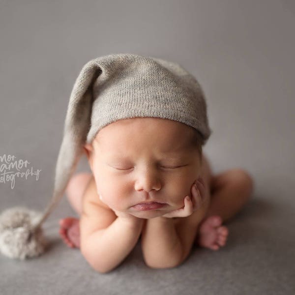 Photography Prop Sleep Hat, Newborn Sleep Hat, Newborn Night Cap, Photo Prop Night Hat, Pompom Hat, Knitted Sleepy Hat, Photo Prop Night Cap
