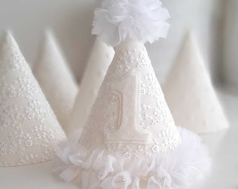 Chapeau de fête 1er anniversaire princesse blanche pour filles, chapeau de fête de style vintage, chapeau de gardien unisexe pour gâteau, chapeau de fête en dentelle blanche, chapeau de fête souvenir