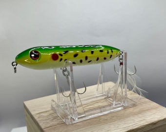 Esca Wicked Walker Bullfrog: esca da passeggio in superficie per spigole, lucci e muskie