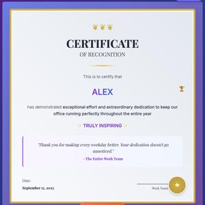 Pode incluir: Um certificado de reconhecimento com uma borda roxa e dourada. O certificado é para "ALEX" e diz "CERTIFICADO DE RECONHECIMENTO". Inclui uma mensagem de agradecimento da equipa e a data, 15 de setembro de 2025.