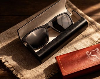 Personalized Leather Glasses Case,Custom Engraved Sunglasses Holder for Men or Women,Mens Gift,Groomsmen Gift,Birthday Gifts,Gifts for Dad